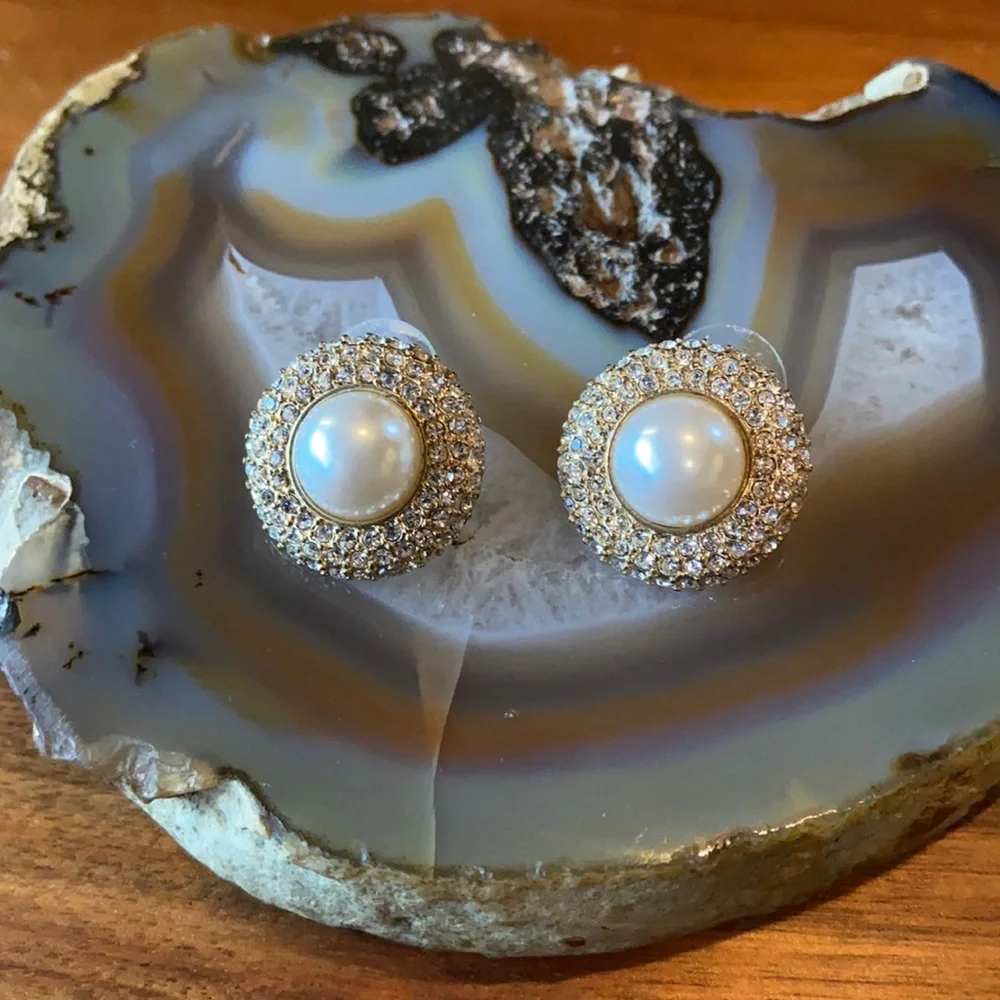 Do not share its relisting Pearl & rhinestone Gold statement earrings GUC 1” - Picture 3 of 15